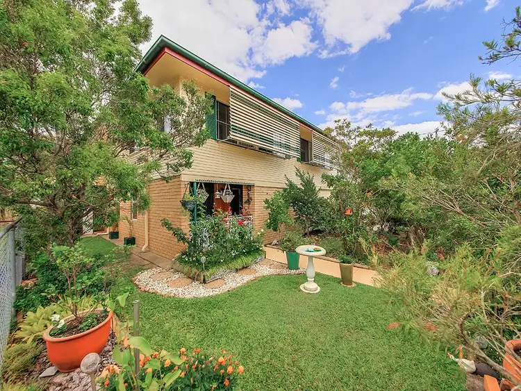 16 Kenmar Street, Wynnum West QLD 4178
