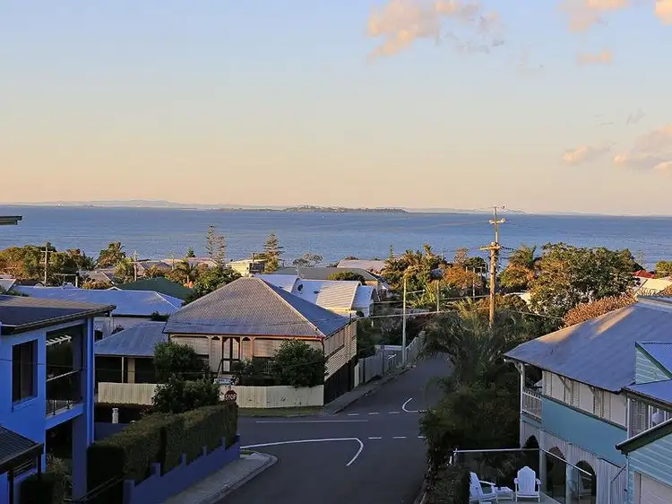 2 Kingsley Tce, Wynnum QLD 4178