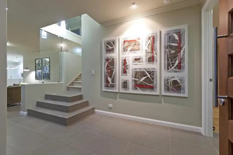 Second view of Homely house listing, 10 Earl Pde, Manly QLD 4179