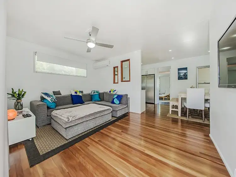 5 Kenmar Street, Wynnum West QLD 4178