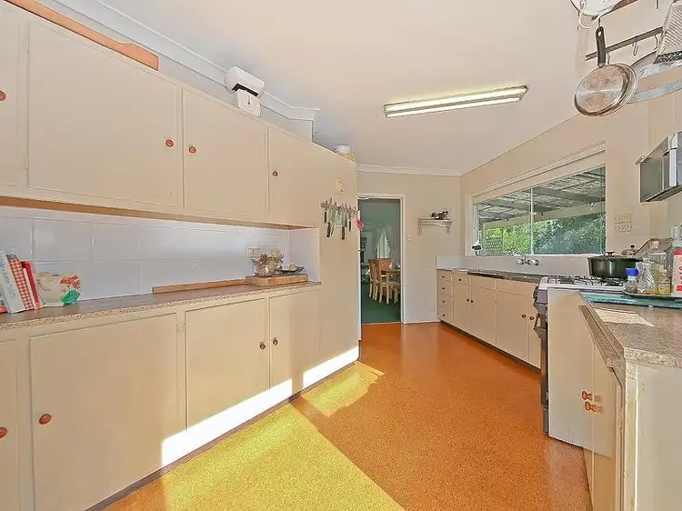 Third view of Homely house listing, 10 Coolcrest St, Wynnum QLD 4178