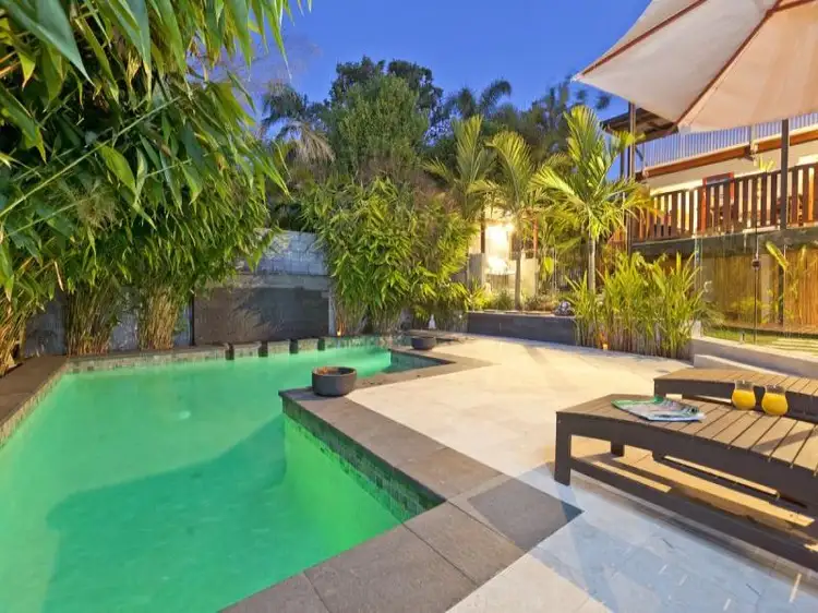 18 Ogilvie St, Wynnum QLD 4178