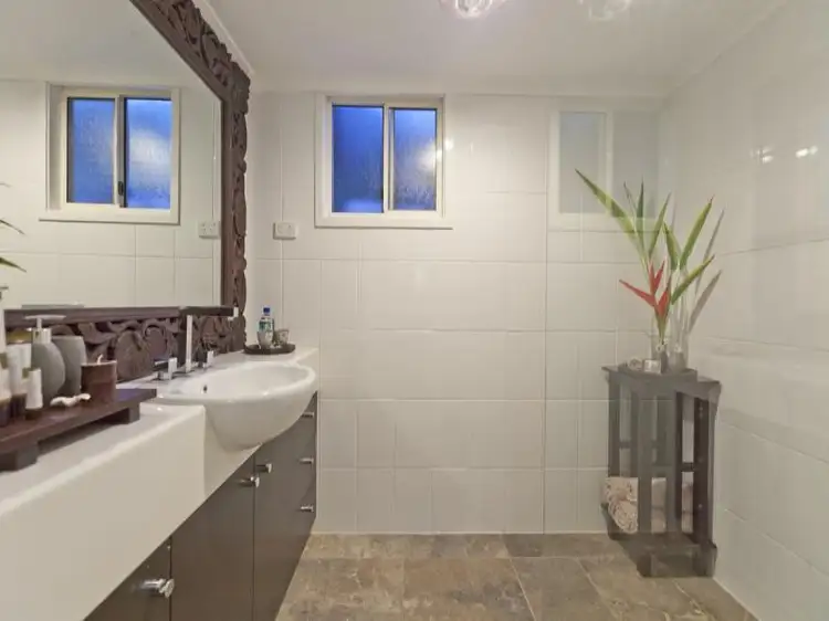 Fifth view of Homely house listing, 18 Ogilvie St, Wynnum QLD 4178