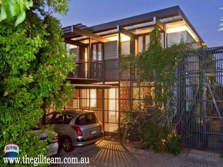 Second view of Homely house listing, 32 Melville Tce, Wynnum QLD 4178