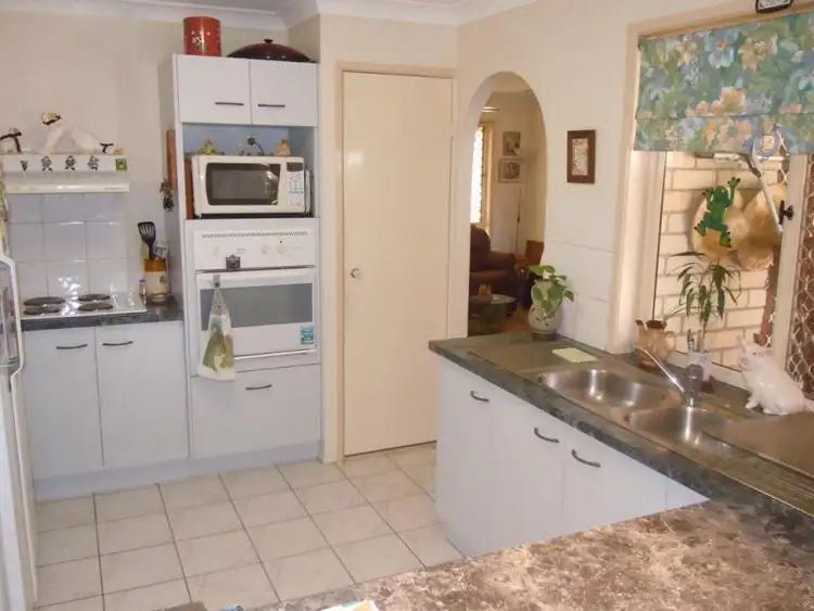 Sixth view of Homely house listing, 5 Douglas Cl, Wynnum West QLD 4178