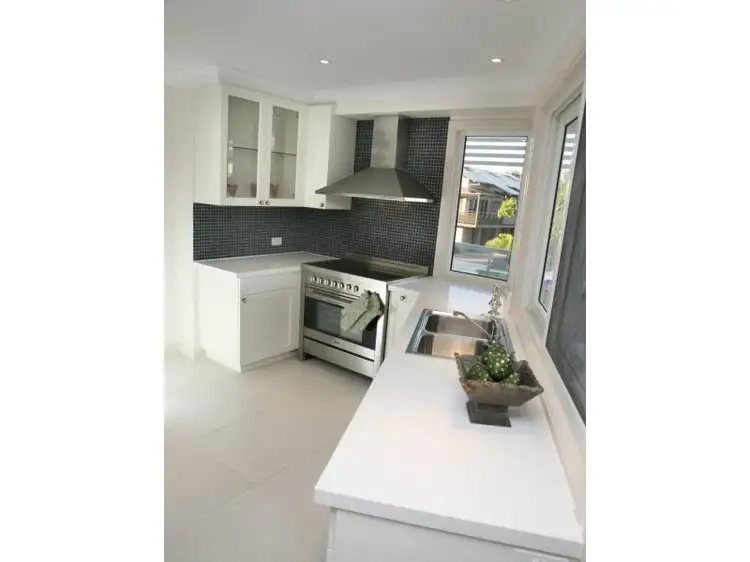 Second view of Homely house listing, 1/181 Stratton Tce, Manly QLD 4179