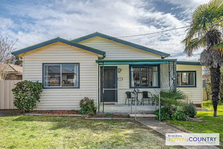 7 Barry Street, Armidale NSW 2350