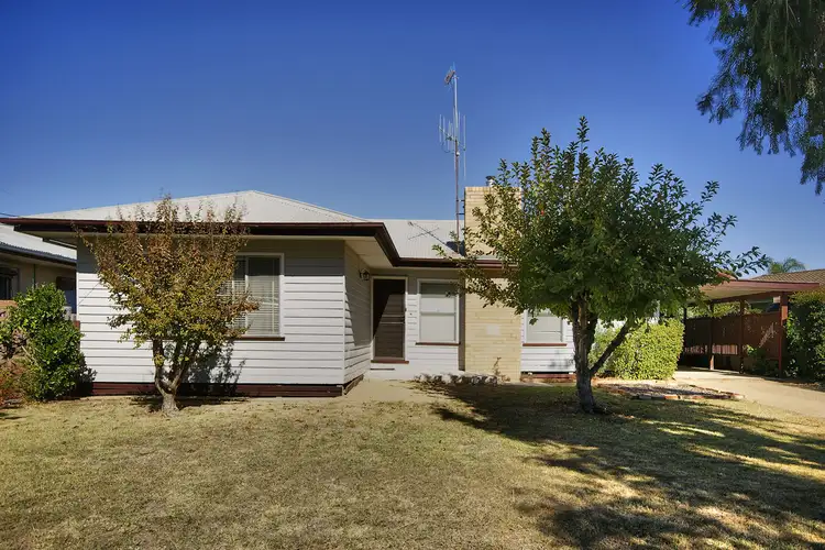 516 Poictiers Street, Deniliquin NSW 2710
