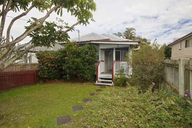 50 Allen Street, Wynnum QLD 4178