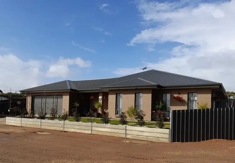17 Avoca Road, Murray Bridge SA 5253
