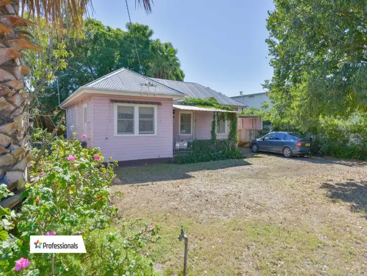 9 Barnes Street, Tamworth NSW 2340