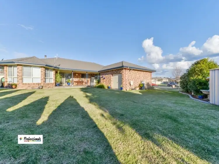 Second view of Homely house listing, 6 Nardoo Place, Tamworth NSW 2340