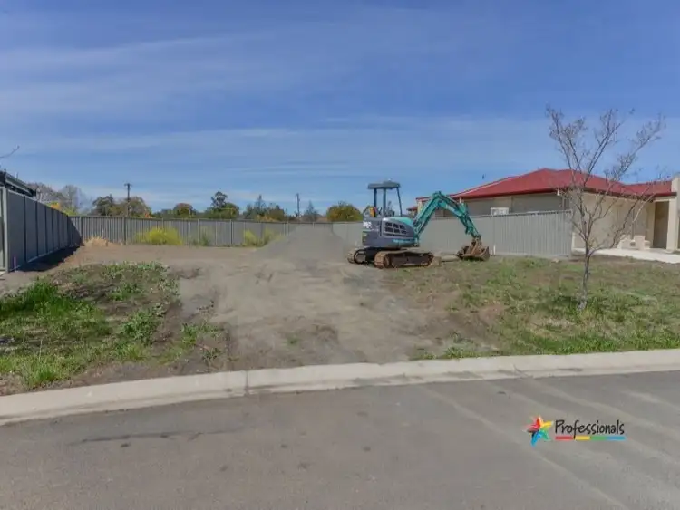 Second view of Homely house listing, 8 Gungurru Close, Tamworth NSW 2340
