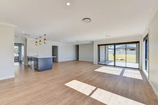 Fifth view of Homely house listing, 8 Palomino Place, Tamworth NSW 2340