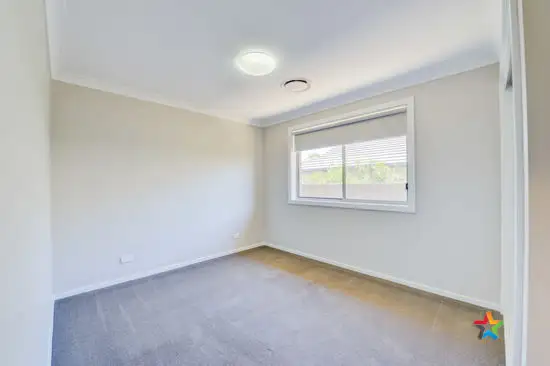 Seventh view of Homely house listing, 5 Galloway Place, Tamworth NSW 2340