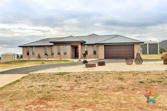Main view of Homely house listing, 11 Benandarah Court, Tamworth NSW 2340