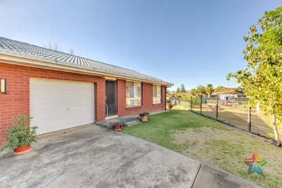 Main view of Homely unit listing, 2/54 Petra Avenue, Tamworth NSW 2340
