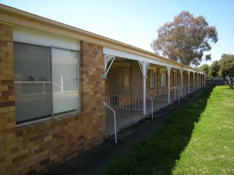 Main view of Homely unit listing, 6-8 Bent Street, Tamworth NSW 2340