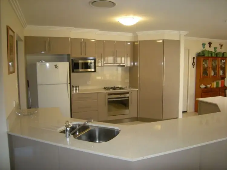 Second view of Homely house listing, 3 Kalinda Place, Tamworth NSW 2340
