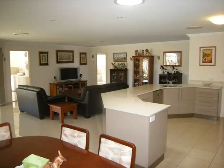 Fifth view of Homely house listing, 3 Kalinda Place, Tamworth NSW 2340