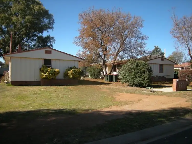 Main view of Homely block of units listing, 10-12 Lorraine Street, Tamworth NSW 2340