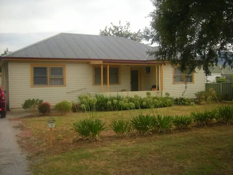 Main view of Homely house listing, 2 Cambridge Street, Tamworth NSW 2340