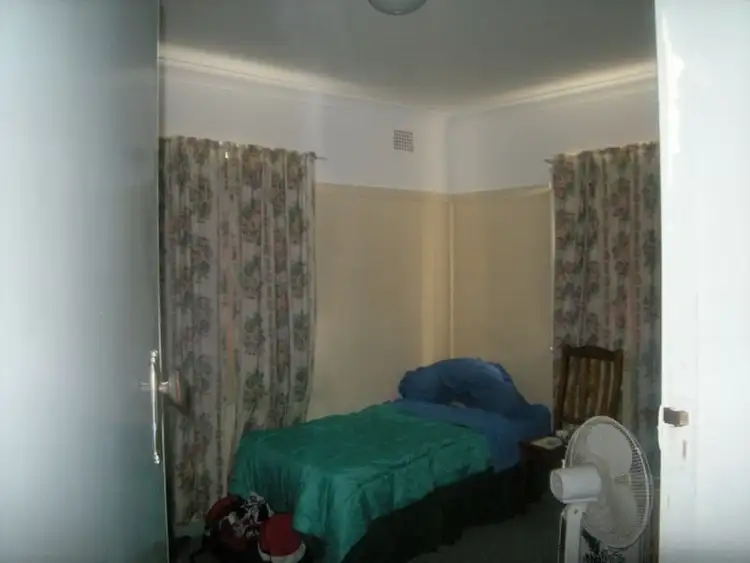 Sixth view of Homely house listing, 2 Cambridge Street, Tamworth NSW 2340