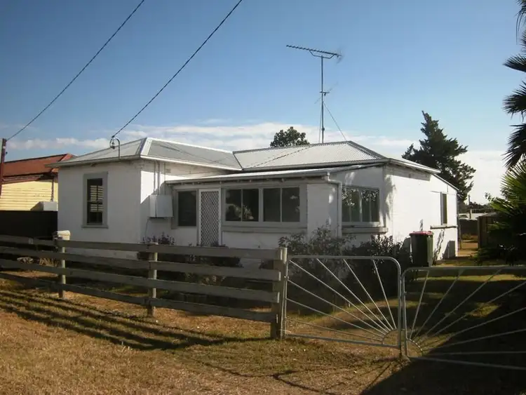 10 Lydia Street, Tamworth NSW 2340