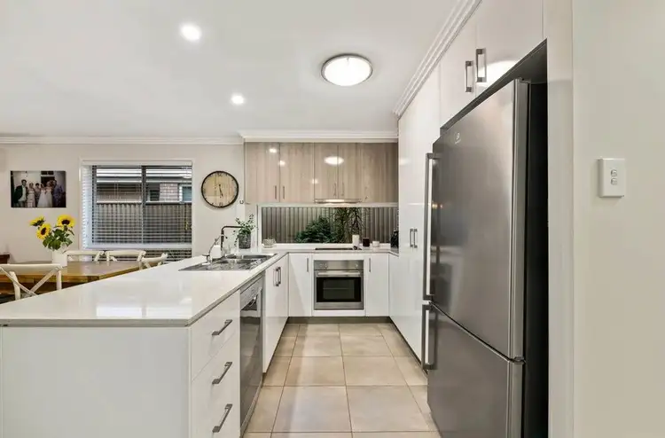 Third view of Homely unit listing, 2/13 Henry Street, Mount Lofty QLD 4350