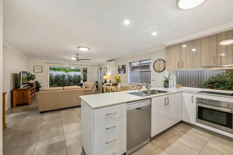 Fourth view of Homely unit listing, 2/13 Henry Street, Mount Lofty QLD 4350