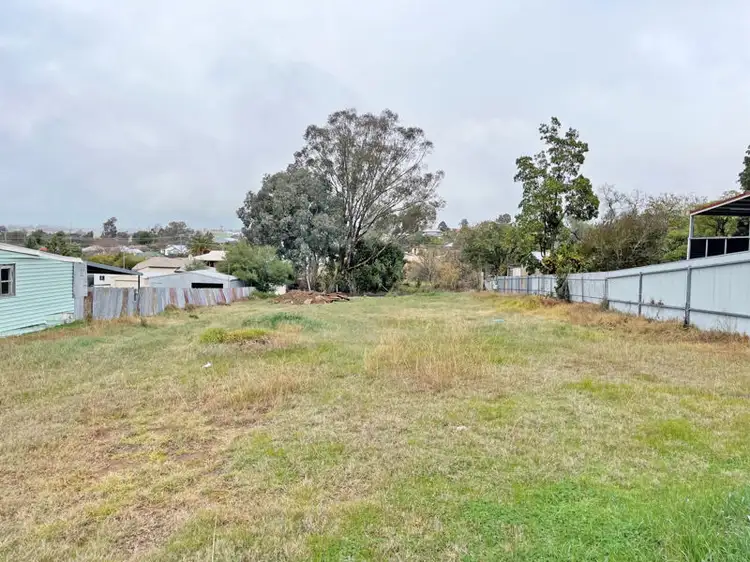 24 Wardle St, Junee NSW 2663