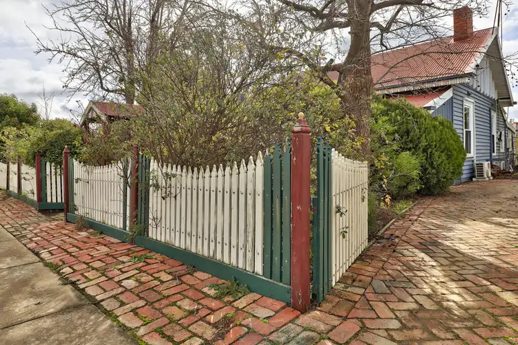 447 Cressy Street, Deniliquin NSW 2710