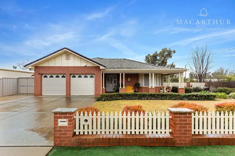 1 Angel Street, Lake Albert NSW 2650