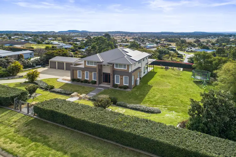 6 Mountview Court, Highfields QLD 4352