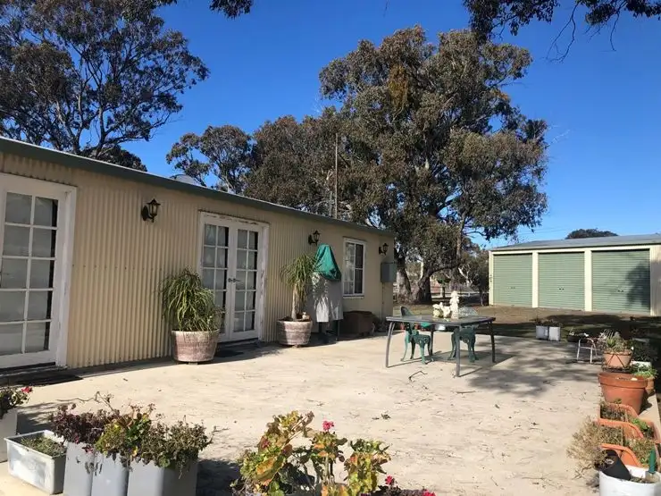 15 Glenlyon Street, Wallangarra QLD 4383