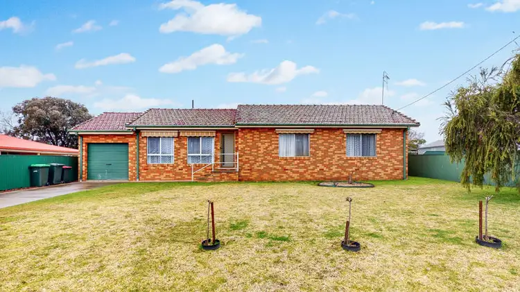 30 Broadway, Junee NSW 2663