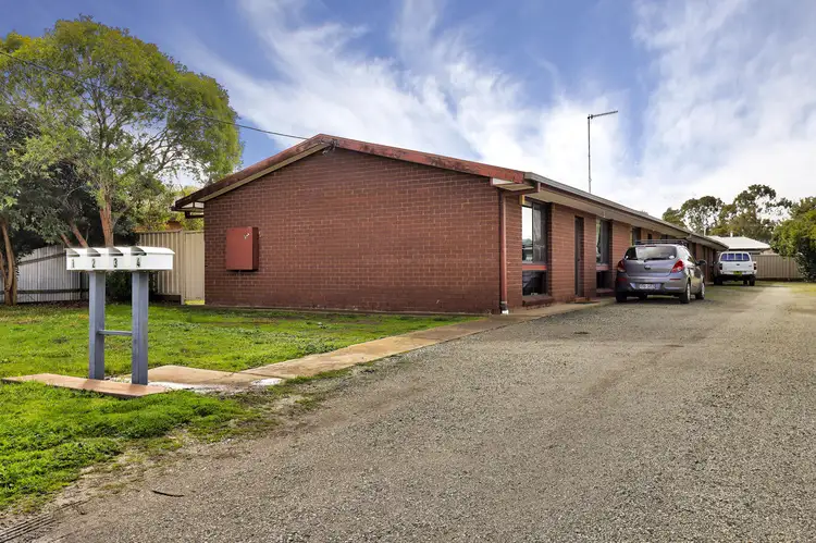 261 Victoria Street, Deniliquin NSW 2710