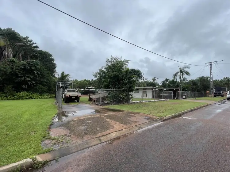 1 Chippis Road, Nhulunbuy NT 880