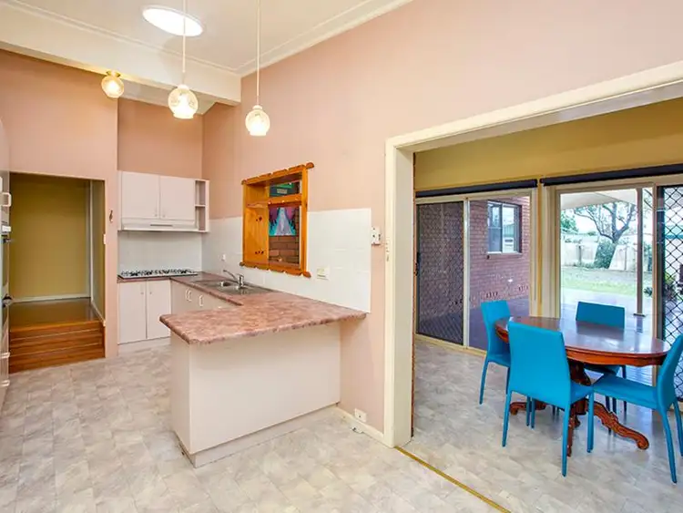 Second view of Homely house listing, 18 Garden Street, Tamworth NSW 2340