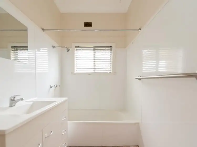 Sixth view of Homely house listing, 37 Byrnes Avenue, Tamworth NSW 2340