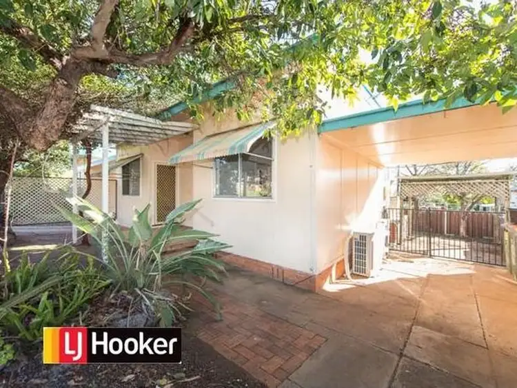 Main view of Homely unit listing, 2/111 Robert Street, Tamworth NSW 2340