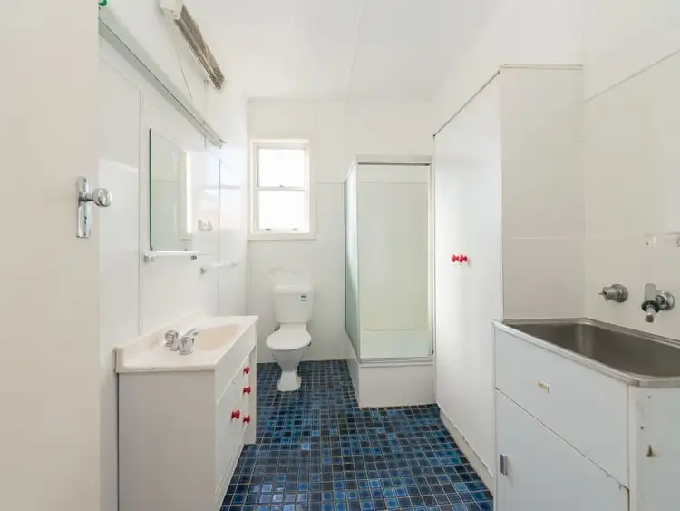 Seventh view of Homely unit listing, 2/111 Robert Street, Tamworth NSW 2340