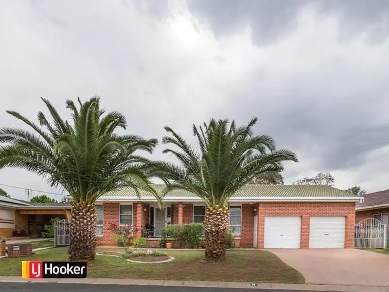Main view of Homely house listing, 4 Baringa Place, Tamworth NSW 2340