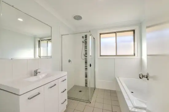 Sixth view of Homely house listing, 2 Bottlebrush Cove, Tamworth NSW 2340
