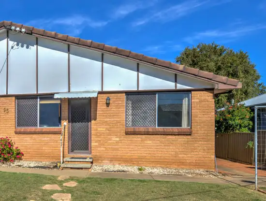 Main view of Homely unit listing, 2/95 Piper Street, Tamworth NSW 2340