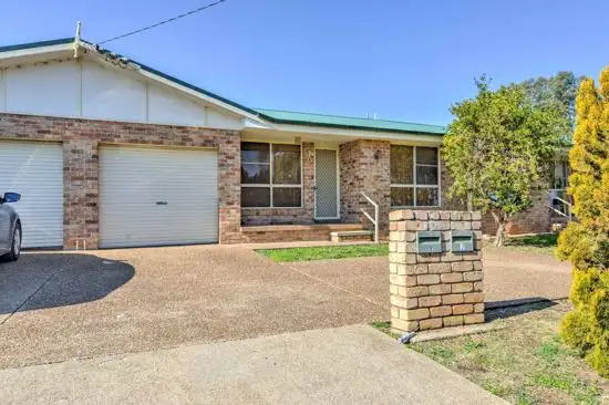2/12 Curlew Crescent, Tamworth NSW 2340