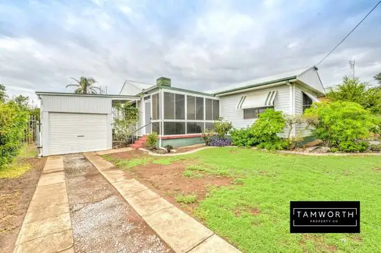 31 Bell Street, Tamworth NSW 2340