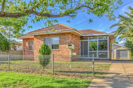 25 Elm Street, Tamworth NSW 2340