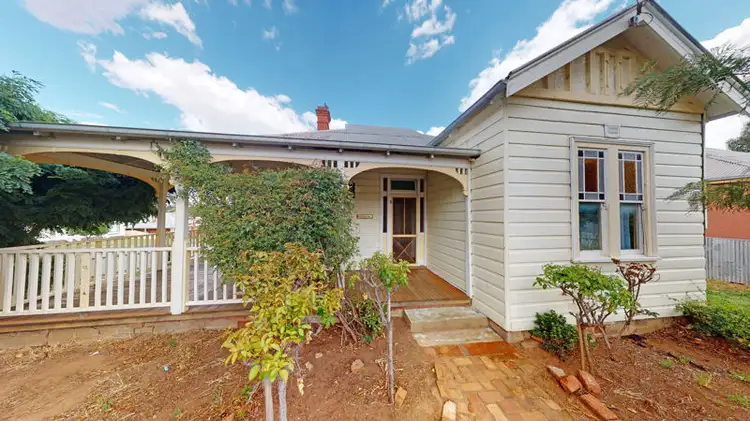 33 Denison Street, Junee NSW 2663