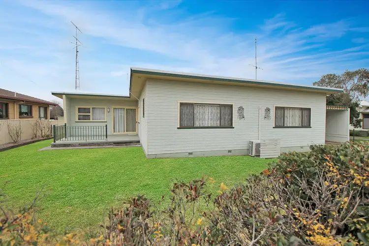 174 Manners Street, Tenterfield NSW 2372